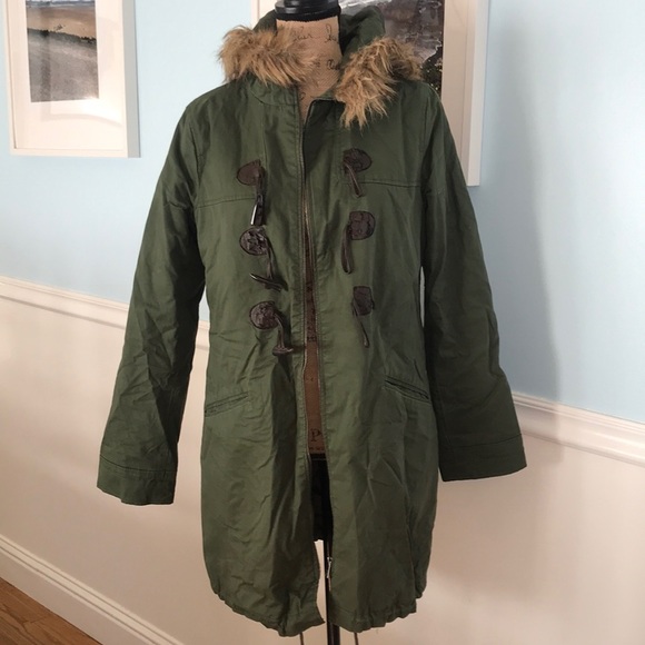 Army Green Coat, so stylish size Medium - Picture 1 of 5